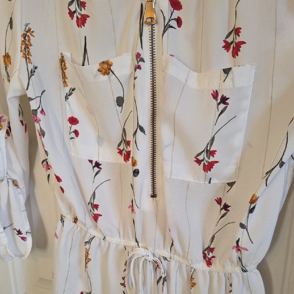 White Floral Gold Stripe Zipper Blouse With Pockets - Picture 5 of 7